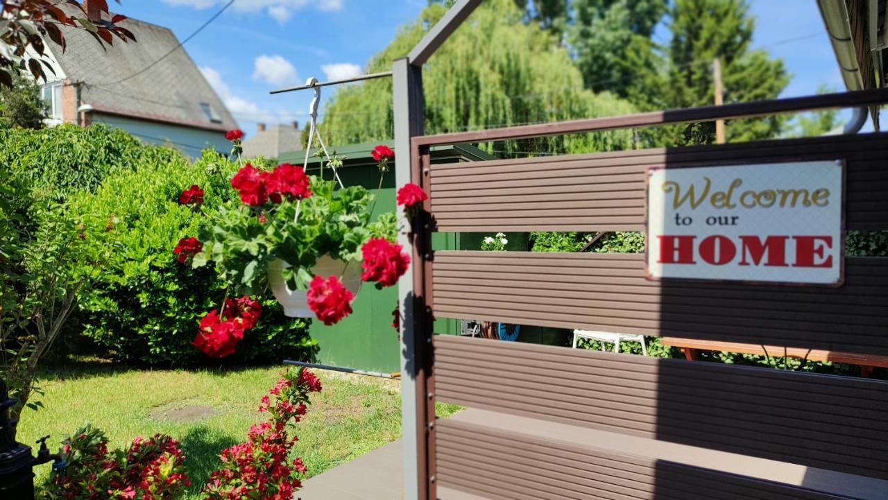 Apartament 2+2Szemelyes Apartman Kerttel Székesfehérvár Zewnętrze zdjęcie